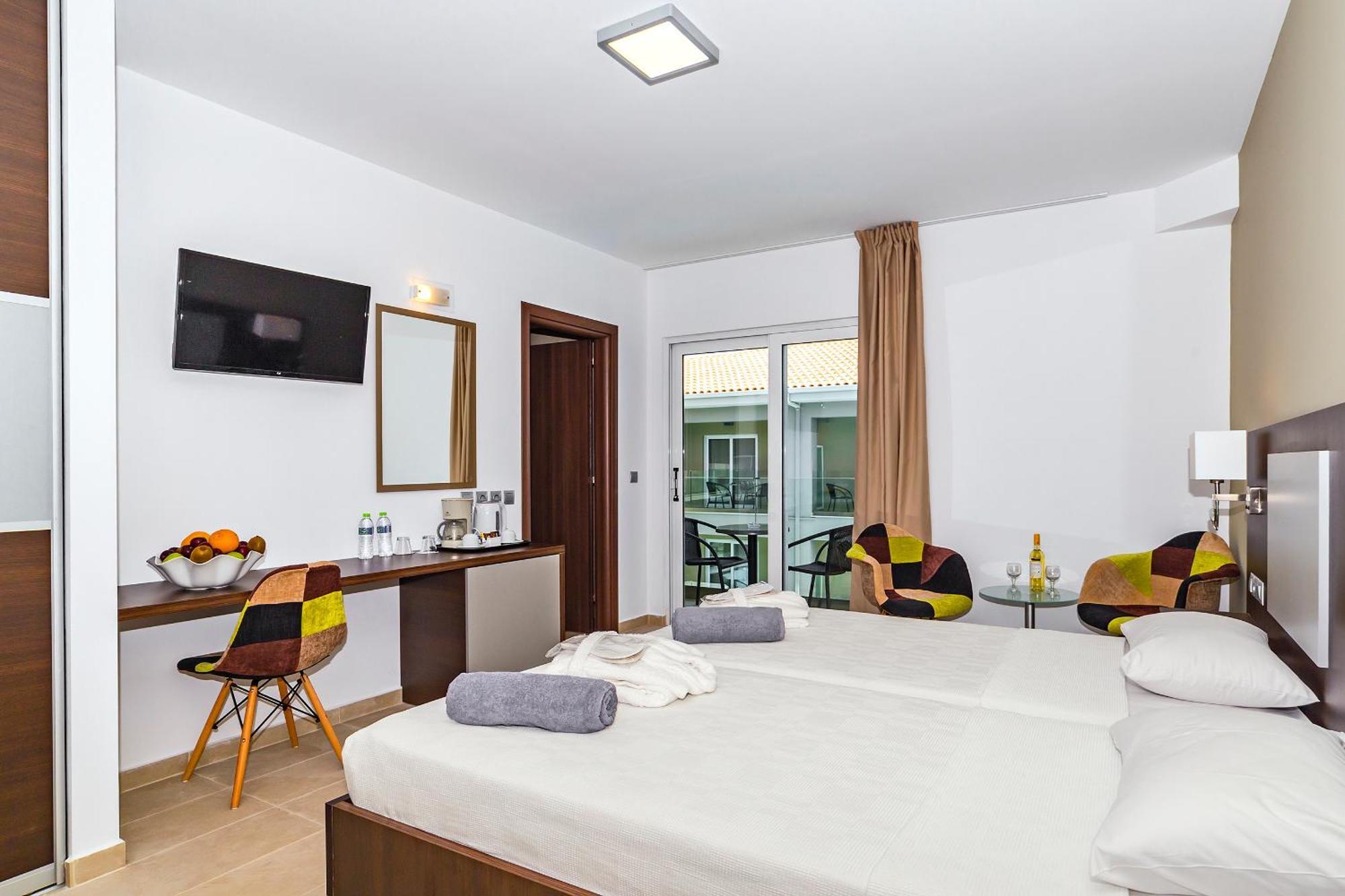 White Olive Premium Laganas Hotel Eksteriør billede