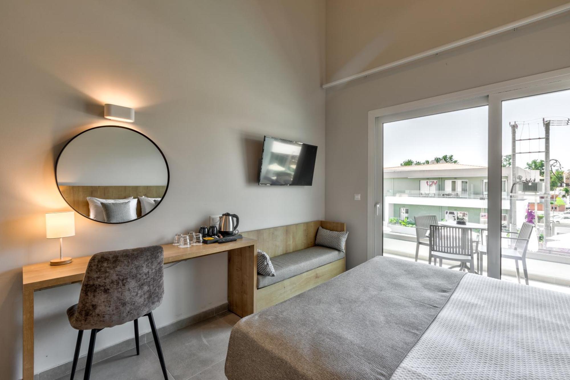 White Olive Premium Laganas Hotel Eksteriør billede