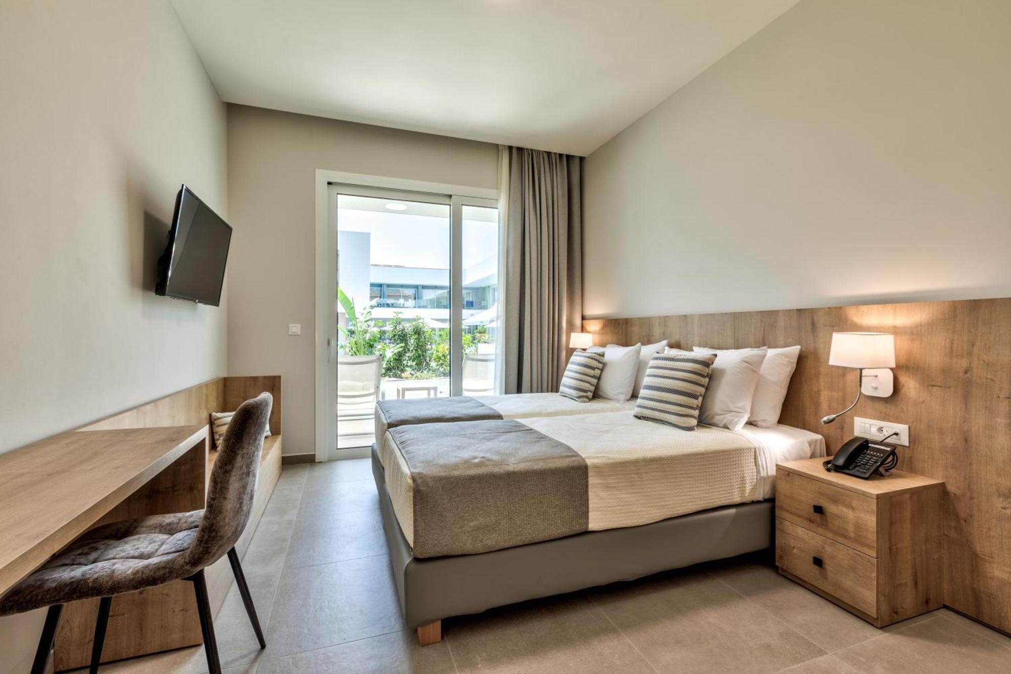 White Olive Premium Laganas Hotel Eksteriør billede